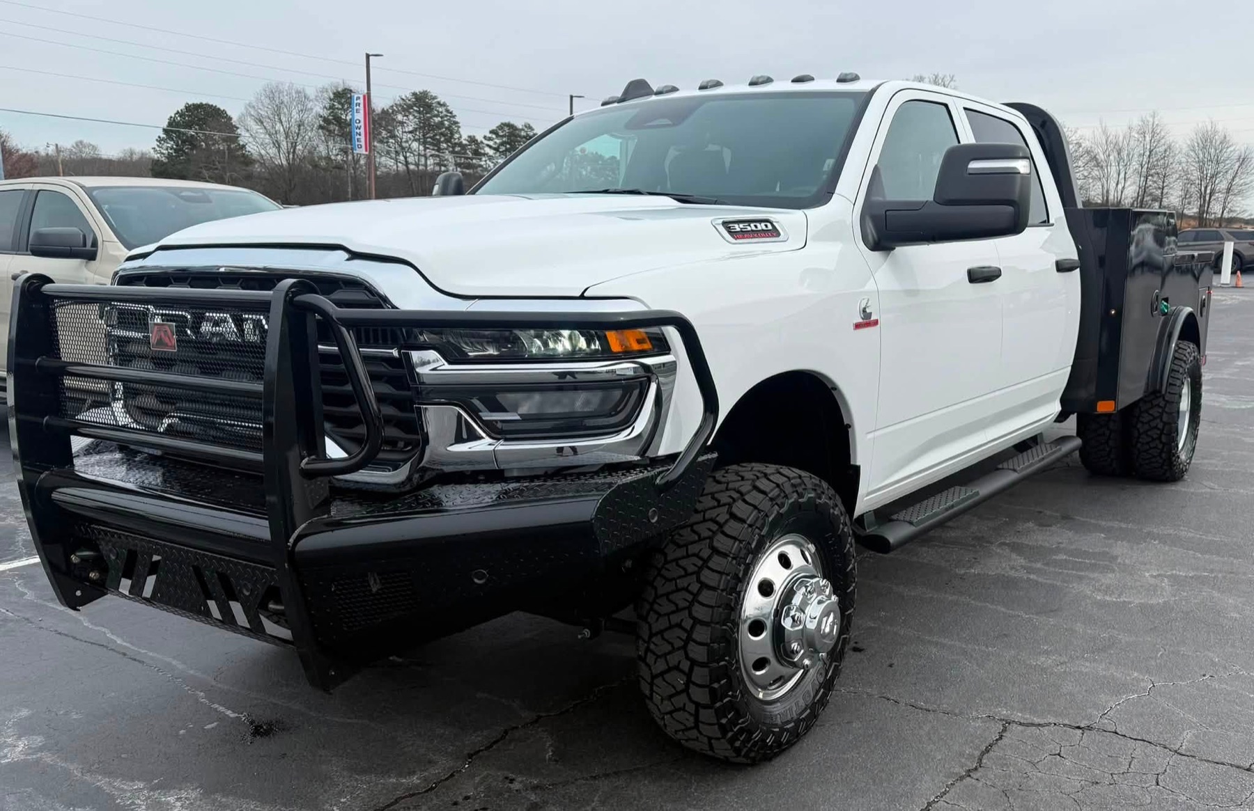 Ram 3500 with commercial body and heavy-duty front protection